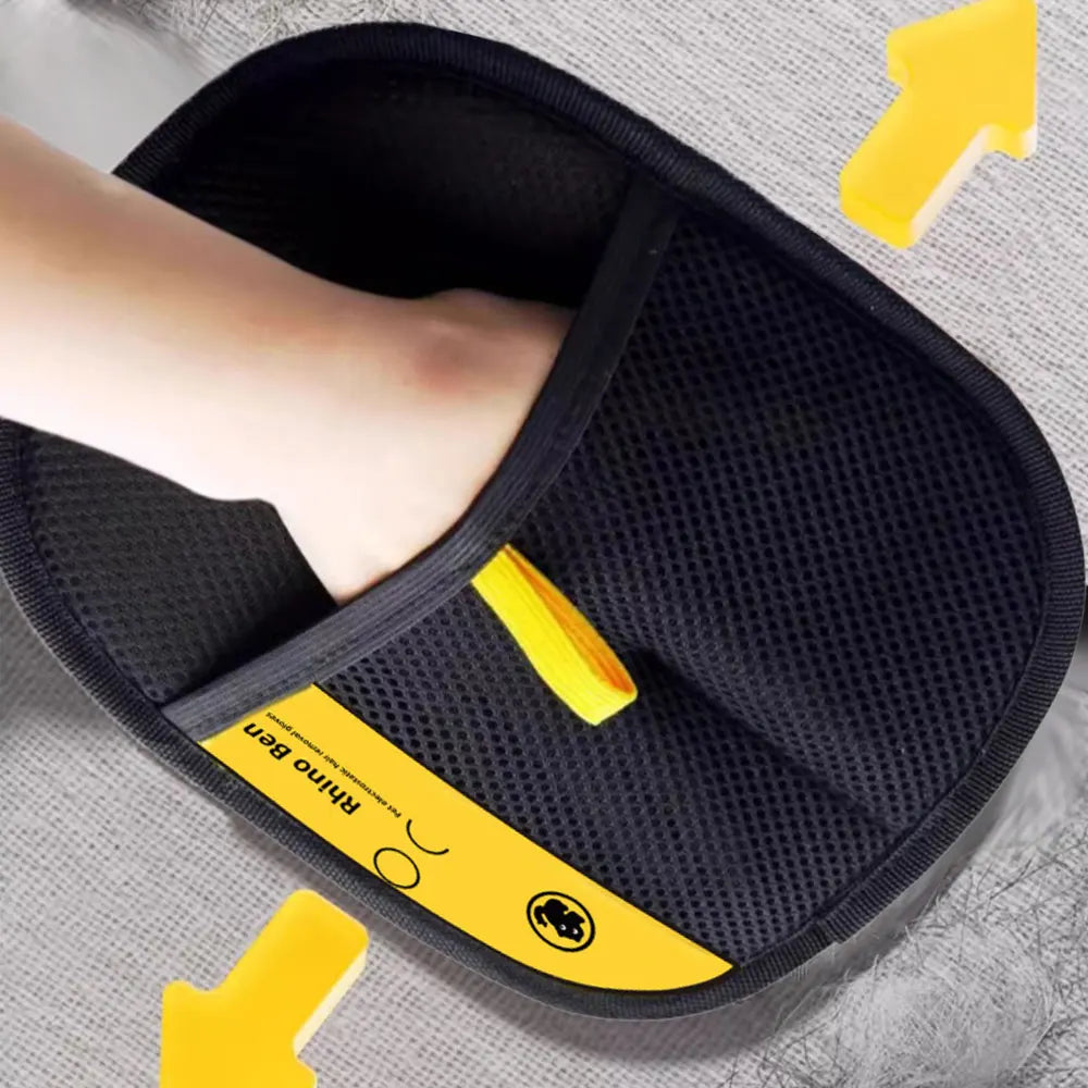 Revolutionary Pet Grooming Gloves - Effortlessly Remove Dog & Cat Hair from Furniture, Carpets, and Clothes!